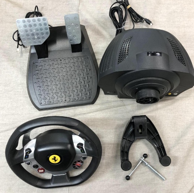 Thrustmaster TX RW Leather Edition or Wheel Ferrari 458 Italia Edition (XBOX Se