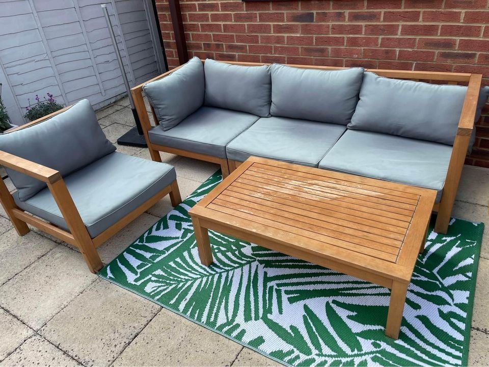 Garden corner sofa, coffee table & furniture cover